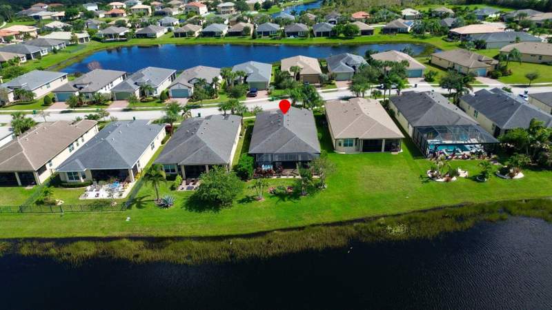 3 bedroom Single Family Residence at 11210 SW Lake Park Drive, Lakepark At Tradition Plat 1, Port St. Lucie — photo 2
