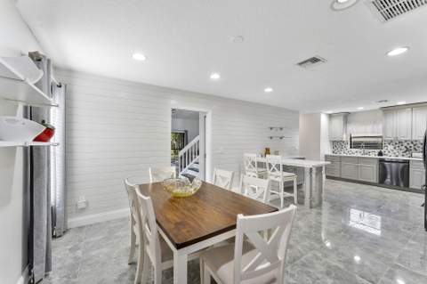 8103 Covington Court, Lake Worth FL - photo 11 of 58