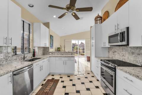 23313 Torre Circle, Boca Raton FL - photo 17 of 36
