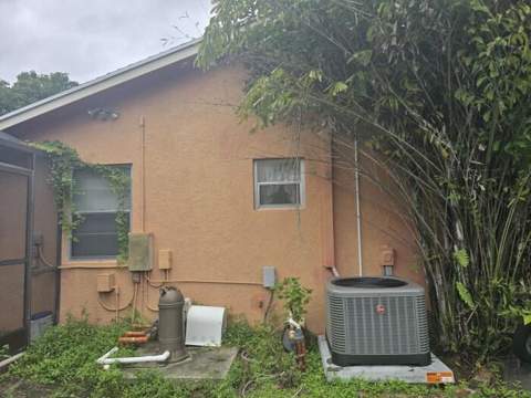 4758 Clinton Boulevard, Kenwood Estates FL - photo 9 of 28