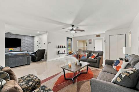 9041 NW 27th Place, Coral Springs FL - photo 10 of 61