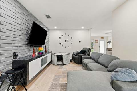 9041 NW 27th Place, Coral Springs FL - photo 17 of 61