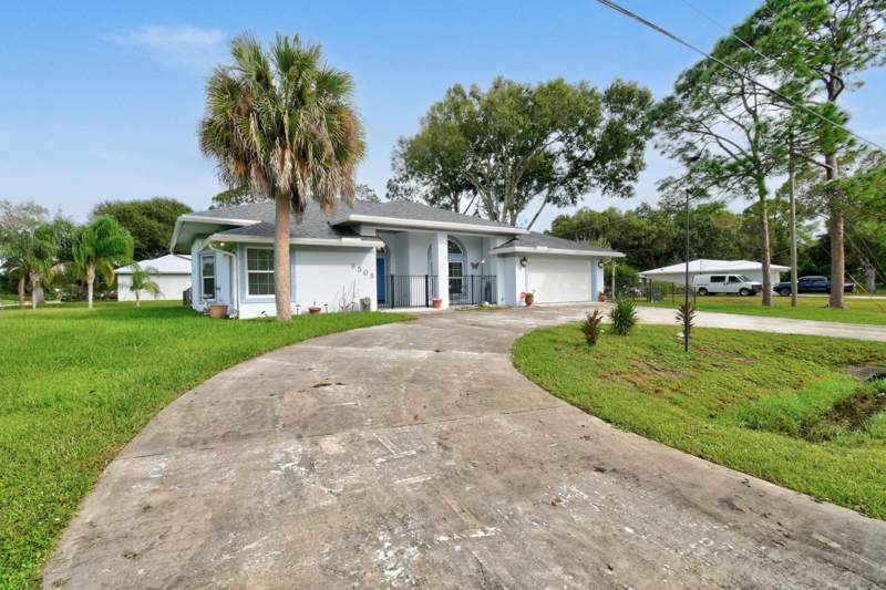 3 bedroom Single Family Residence at 6508 Kings Highway, Lakewood Park Unit 9, Fort Pierce — photo 2