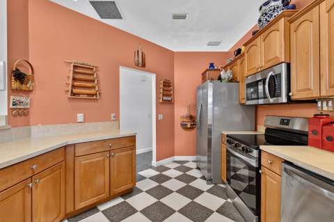 6508 Kings Highway, Fort Pierce FL - photo 18 of 50