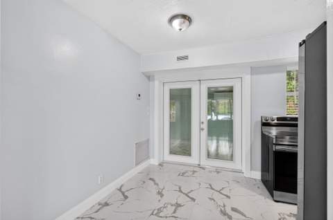 298 Jeffery Street, Boca Raton FL - photo 13 of 56