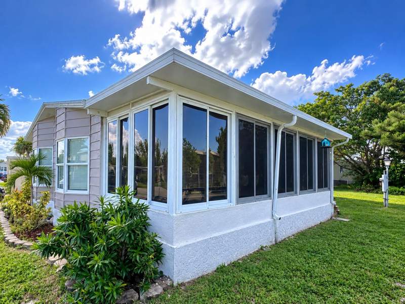 2 bedroom Manufactured Home at 1641 SW 64th Way, Sandalfoot Cove Sec 1, Boca Raton — photo 2