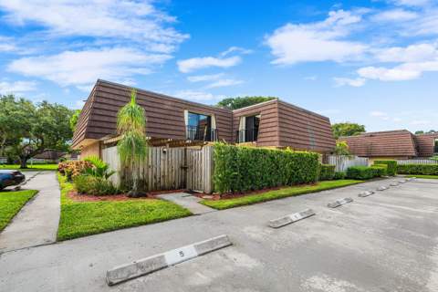 1202 12th Lane, Palm Beach Gardens FL - photo 14 of 24