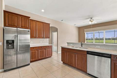 437 NW Canterbury Court, Port St. Lucie FL - photo 13 of 52