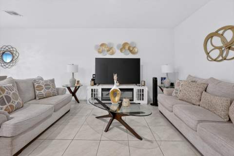 353 NW 9th Street, Pompano Beach FL - photo 10 of 60