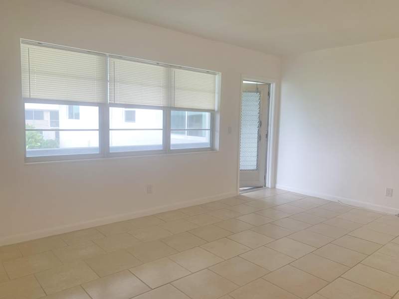 1 bedroom Condominium at 137 Coventry F, Century Village, West Palm Beach — photo 5