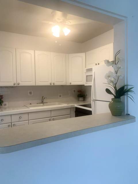 137 Coventry F, West Palm Beach FL - photo 12 of 49