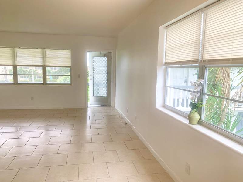 1 bedroom Condominium at 137 Coventry F, Century Village, West Palm Beach — photo 4
