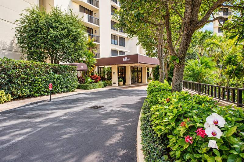 2 bedroom Condominium at 2480 Presidential Way #802, Envoy Condo, West Palm Beach — photo 2