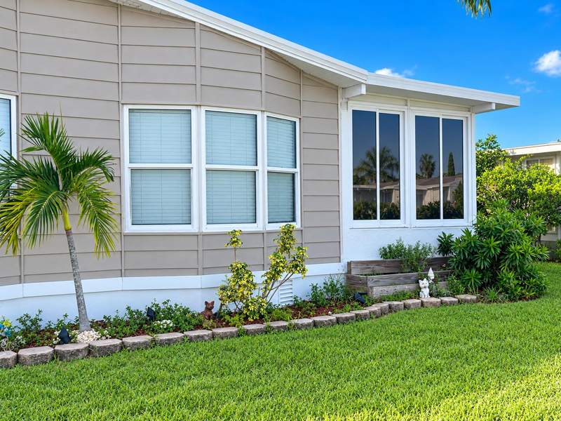 2 bedroom Manufactured Home at 1641 SW 64th Way, Sandalfoot Cove Sec 1, Boca Raton — photo 3