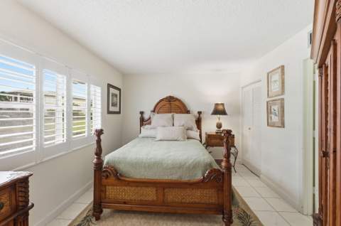 2480 Juniper Drive, Delray Beach FL - photo 9 of 27