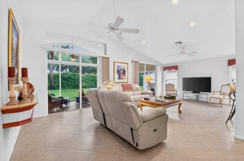 5257 Glenville Drive, Boynton Beach FL - photo 7 of 57