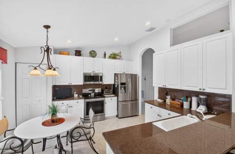 5257 Glenville Drive, Boynton Beach FL - photo 11 of 57