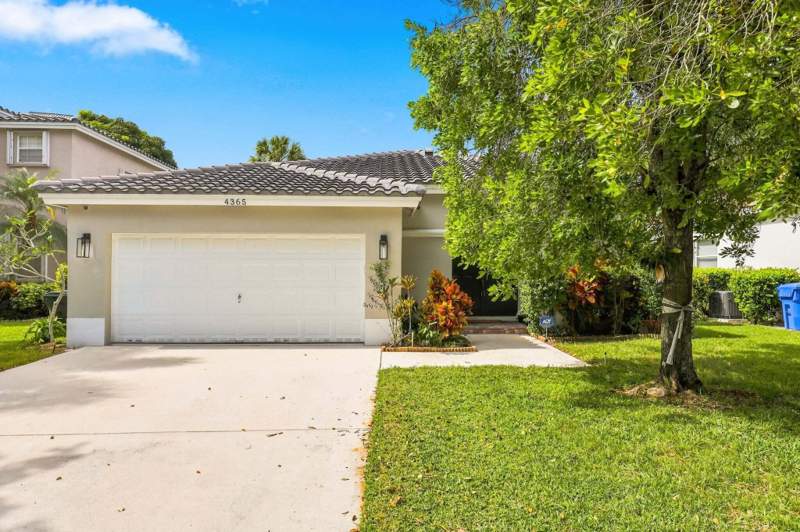 3 bedroom Single Family Residence at 4365 NW 45th Terrace, Breeding Property, Coconut Creek — photo 2