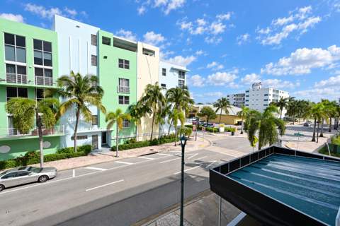 1 S Lakeside Drive #C5, Lake Worth FL - photo 9 of 35