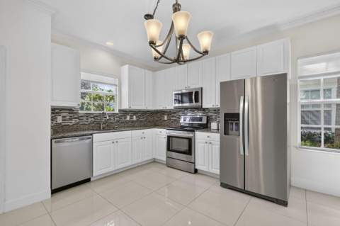 4216 Leo Lane #4F, Riviera Beach FL - photo 8 of 34