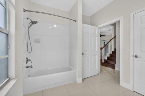 4216 Leo Lane #4F, Riviera Beach FL - photo 15 of 34