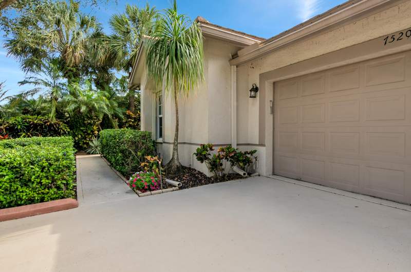 3 bedroom Villa at 7520 Rockbridge Circle, Lake Charleston Par D, Lake Worth — photo 3