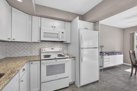 105 Greenbrier C, West Palm Beach FL - photo 9 of 40