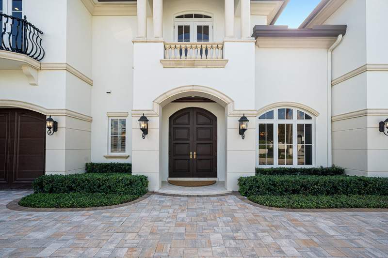 5 bedroom Single Family Residence at 540 Golden Harbour Drive, Golden Harbour Sec 2, Boca Raton — photo 5