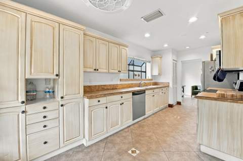 6755 Lago Vista Terrace, Boca Raton FL - photo 7 of 35