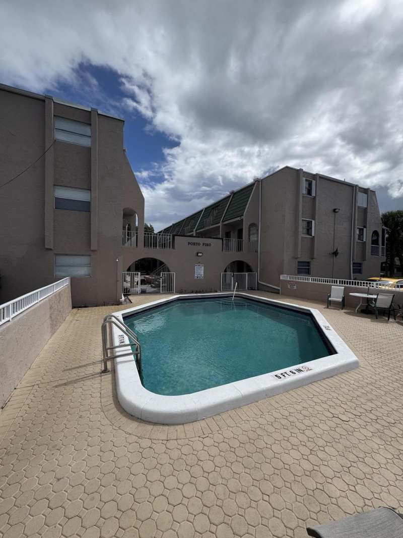 1 bedroom Condominium at 1100 SE 4th Avenue #1, Porto Fino Gardens Condo, Deerfield Beach — photo 1