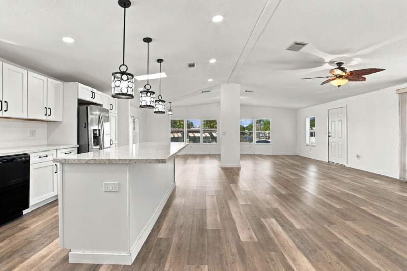 2 bedroom Manufactured Home at 4056 S Shady Lane, Pine Grove Village, Boynton Beach — photo 4