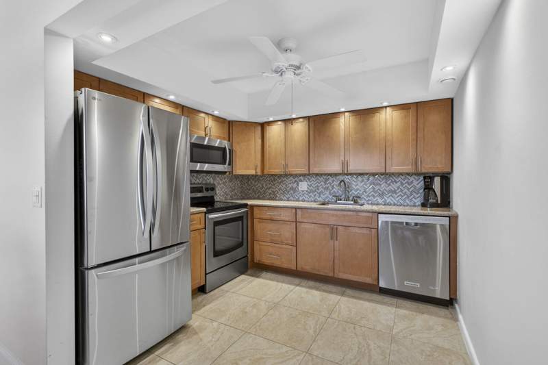 2 bedroom Condominium at 361 Wellington J, Wellington Condos, West Palm Beach — photo 2