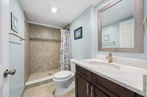 3040 Lake Shore Drive #903, Riviera Beach FL - photo 21 of 32