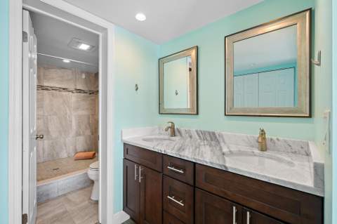 3040 Lake Shore Drive #903, Riviera Beach FL - photo 18 of 32