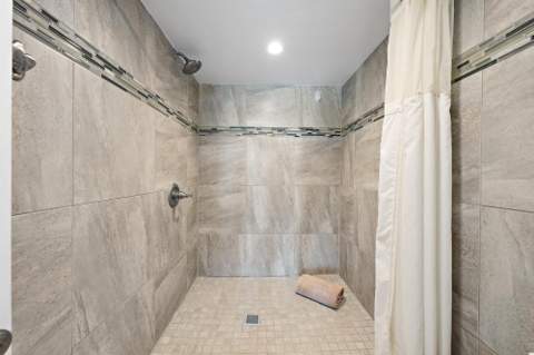 3040 Lake Shore Drive #903, Riviera Beach FL - photo 17 of 32
