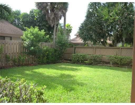 3 bedroom Townhouse at 7785 W Stanway Place, Sierra Del Mar, Boca Raton — photo 4