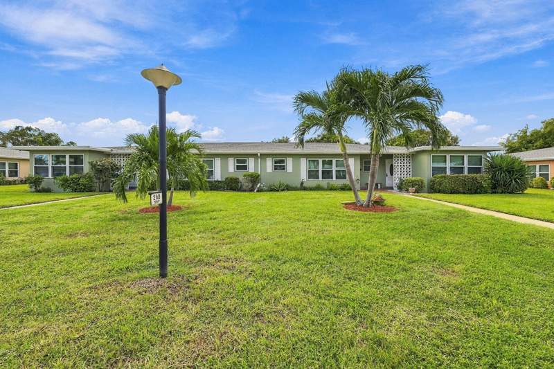 2 bedroom Villa at 260 N High Point Boulevard #A, High Point Condo Sec 4, Boynton Beach — photo 2