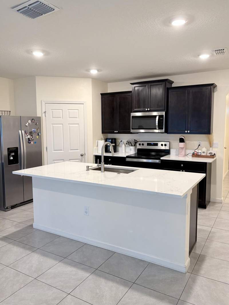 4 bedroom Single Family Residence at 1572 SW Escobar Lane, Port St Lucie Section 14, Port St. Lucie — photo 4