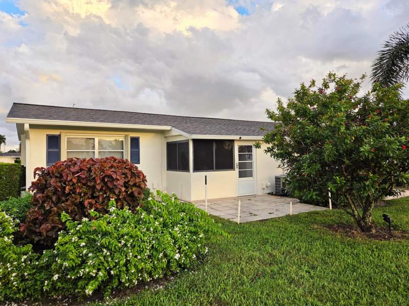 1 bedroom Condominium at 2640 Dudley Drive #J, Cresthaven Villas Condo 23, West Palm Beach — photo 2