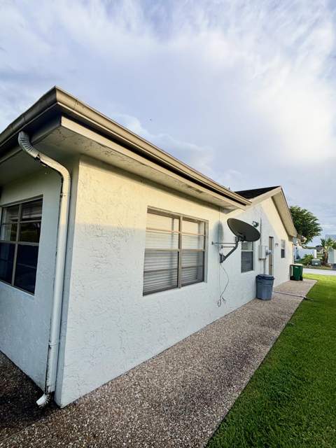 9521 NW 83rd Street, Tamarac FL - photo 6 of 11