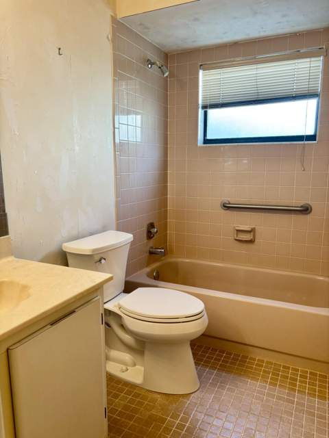 9521 NW 83rd Street, Tamarac FL - photo 7 of 11