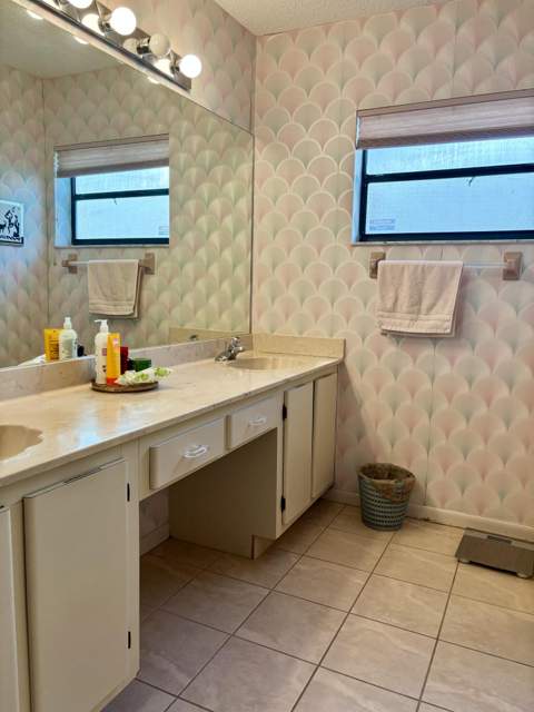 9521 NW 83rd Street, Tamarac FL - photo 8 of 11