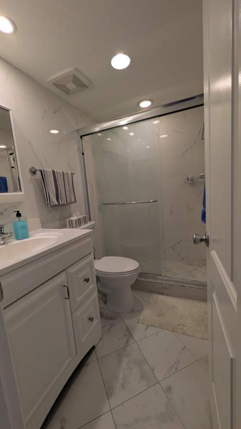 2880 Lake Osborne Drive #109, Lake Worth Beach FL - photo 12 of 27