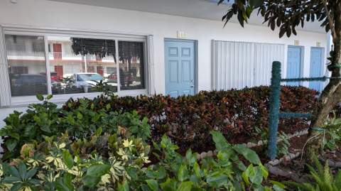 2880 Lake Osborne Drive #109, Lake Worth Beach FL - photo 21 of 27