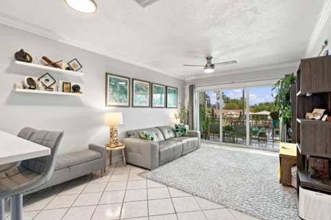 2201 SE 9th Street #207, Pompano Beach FL - photo 9 of 29