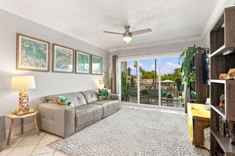 2201 SE 9th Street #207, Pompano Beach FL - photo 11 of 29