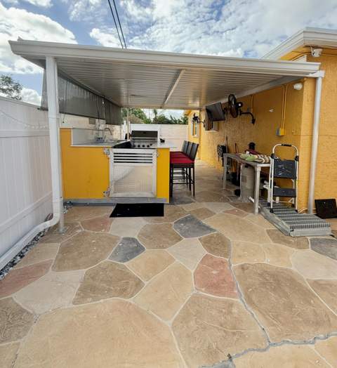 2610 NW 43rd Avenue, Lauderhill FL - photo 16 of 20