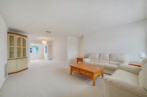 717 SW 15th Street, Boynton Beach FL - photo 7 of 32