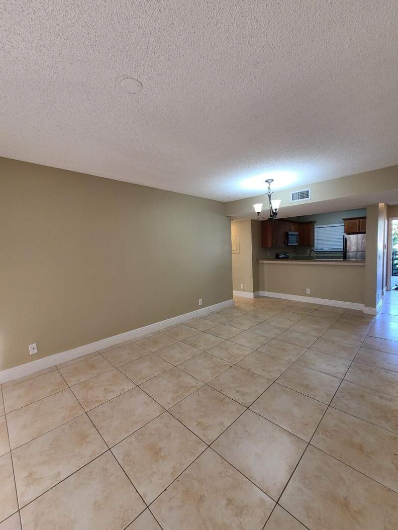 3 bedroom Condominium at 1461 Windorah Way #G, Palm Beach Place Condo, West Palm Beach — photo 4