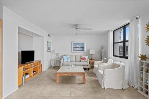 611 SE 7th Street #Ph-5, Delray Beach FL - photo 9 of 42
